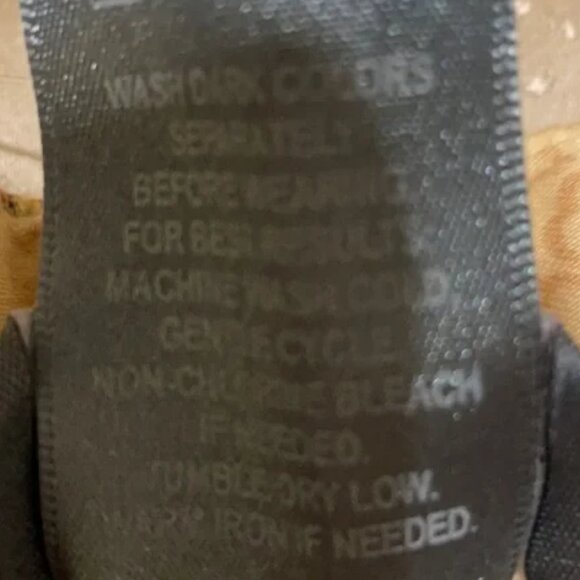 Cruise Ready Koret Capris with Coordinating Cap Sleeve Tee - Picture 11 of 12